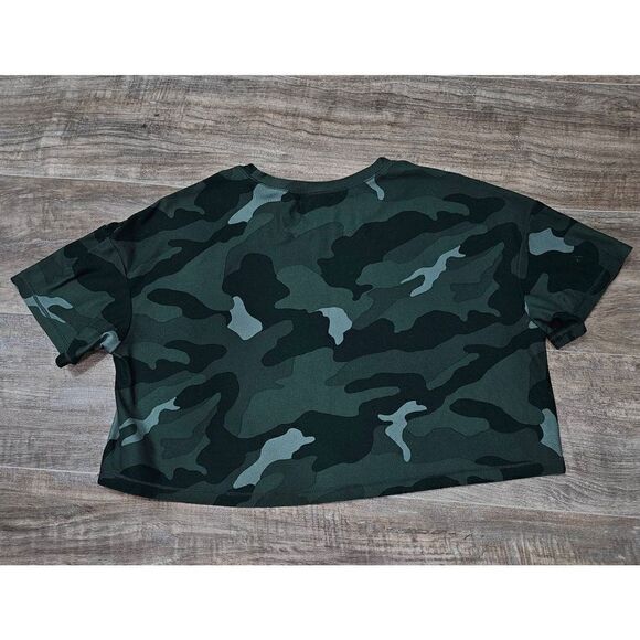 Old Navy ACTIVE camo cropped top Breathe ON - Picture 2 of 4